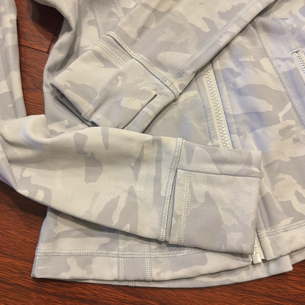 Women's lululemon Camouflage Zip-Up Jacket - Picture 10 of 10